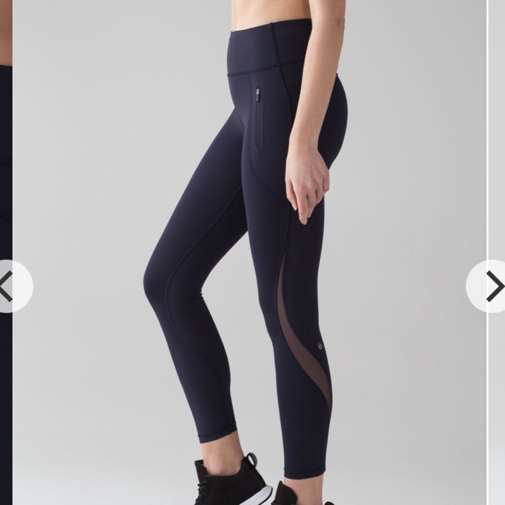 Lululemon leggings Invigorate Tight 7/8 length size 4 Navy